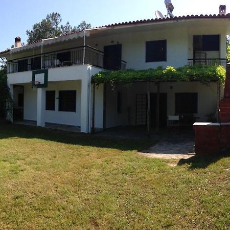 Secluded 1.8 Acre Garden Villa, For Exclusive Use With Stunning Views. Каландра Экстерьер фото